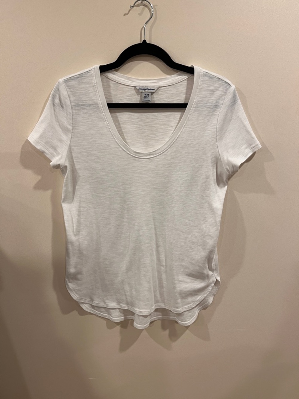 Tommy Bahama Scoop Neck White Tee Size M